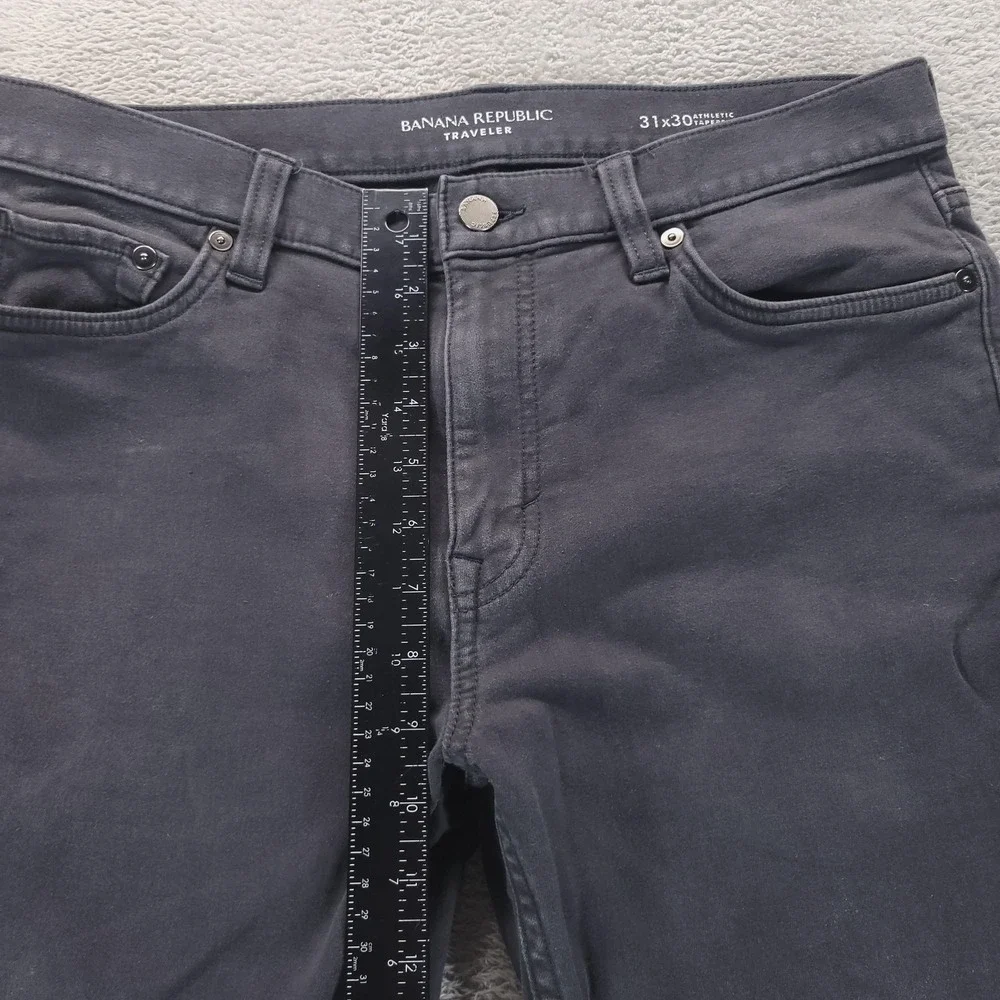 Banana Republic Jeans Mens 31x30 Gray Traveler Athletic Tapered Stretch Denim